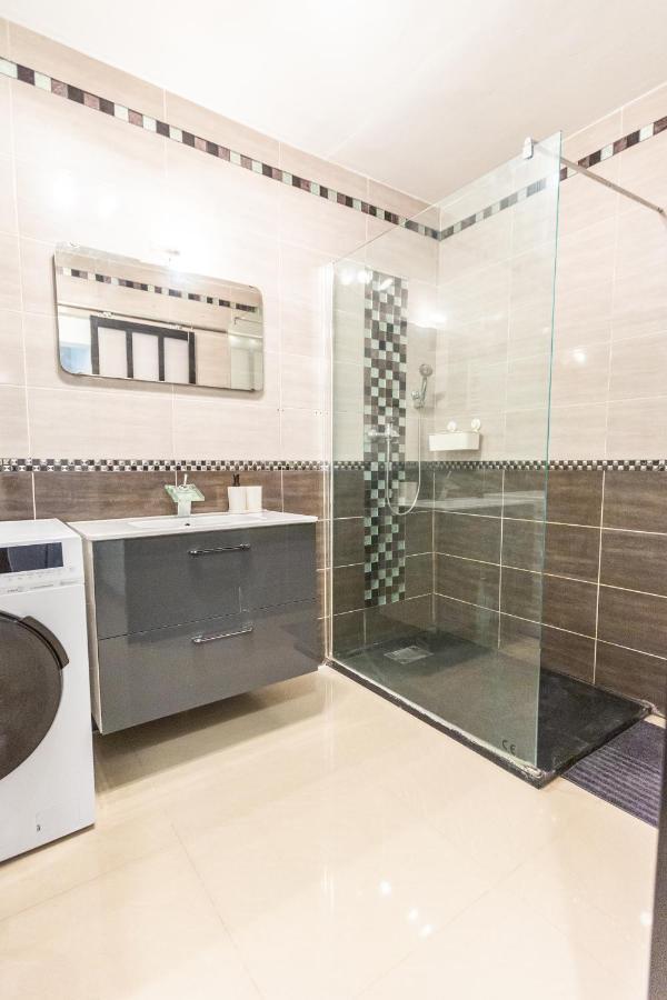 Superbe T4 Renove Spacieux Avec Stationnement Libre Et Gratuit Appartement Marseilles Buitenkant foto