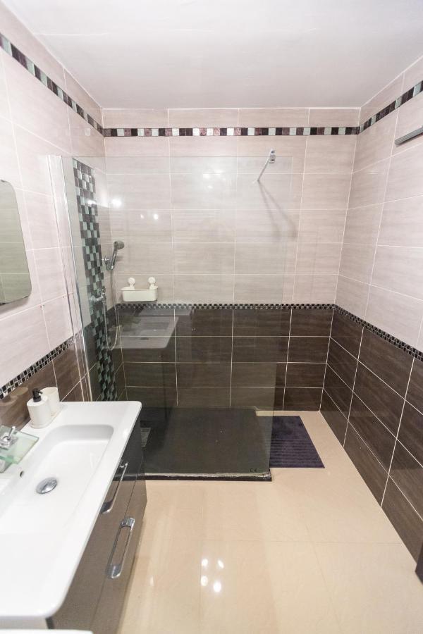 Superbe T4 Renove Spacieux Avec Stationnement Libre Et Gratuit Appartement Marseilles Buitenkant foto